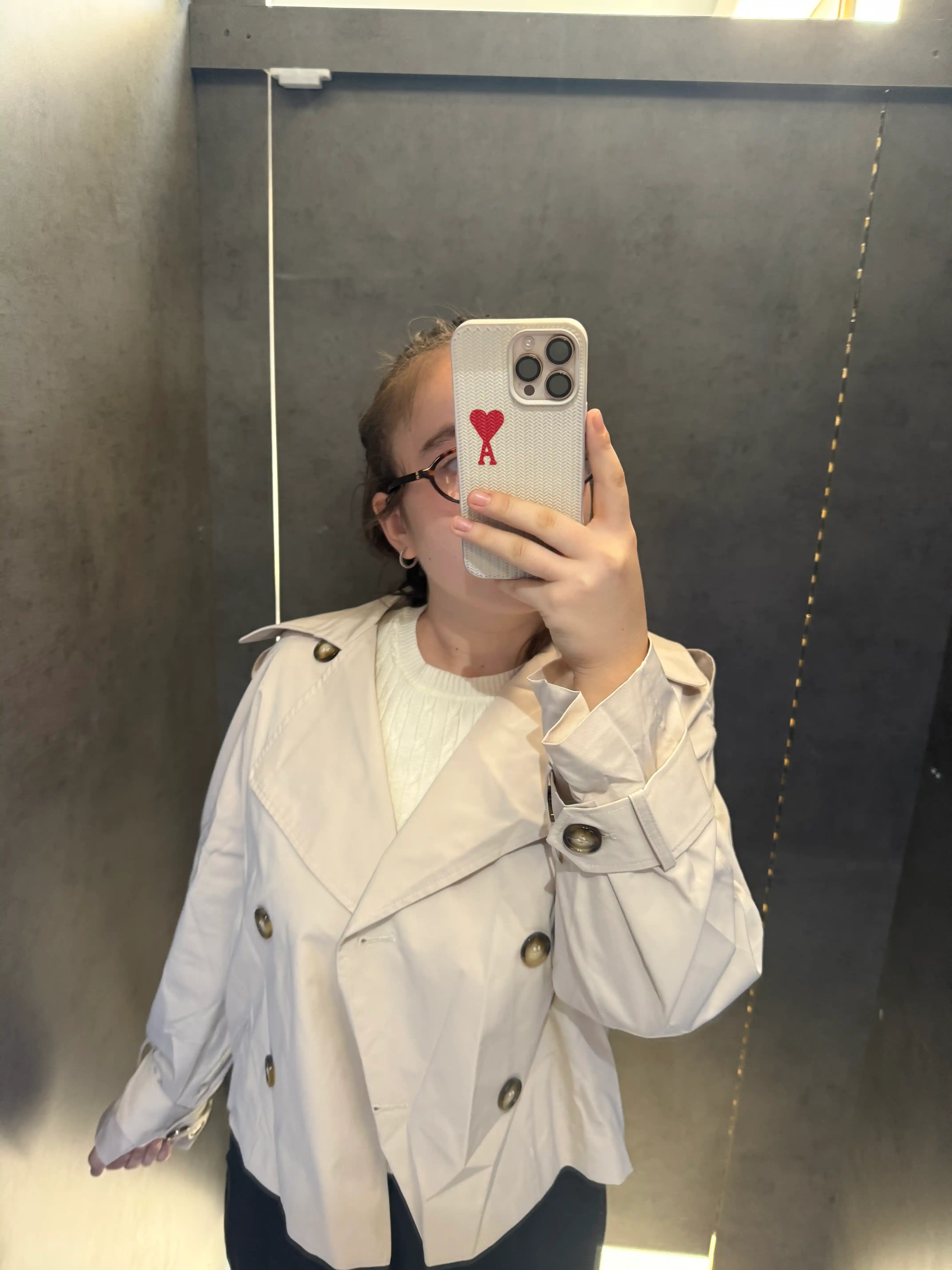 Ayollar uchun vetrovka Selfie