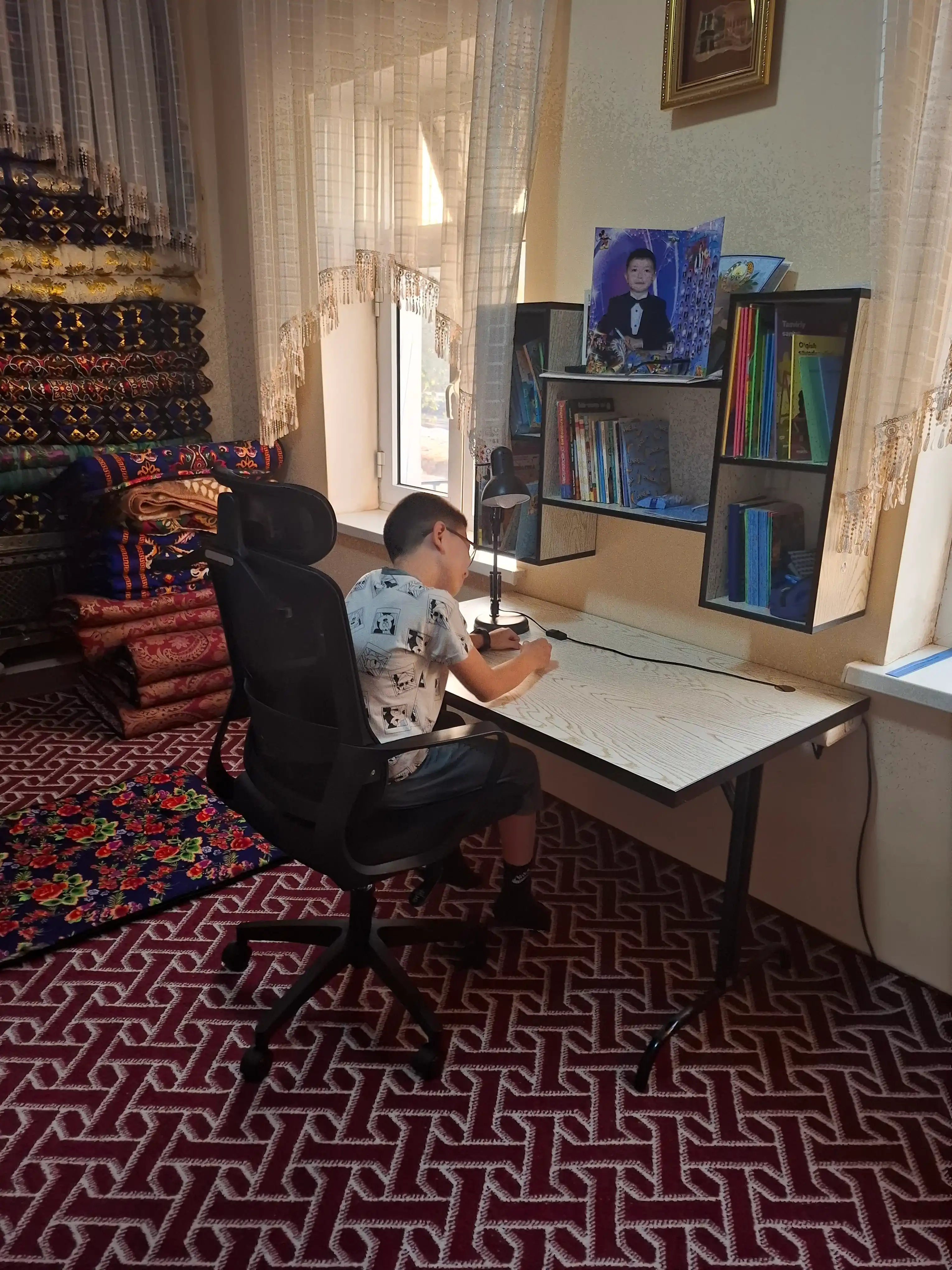 Ofis uchun kreslo PRICHER, qora