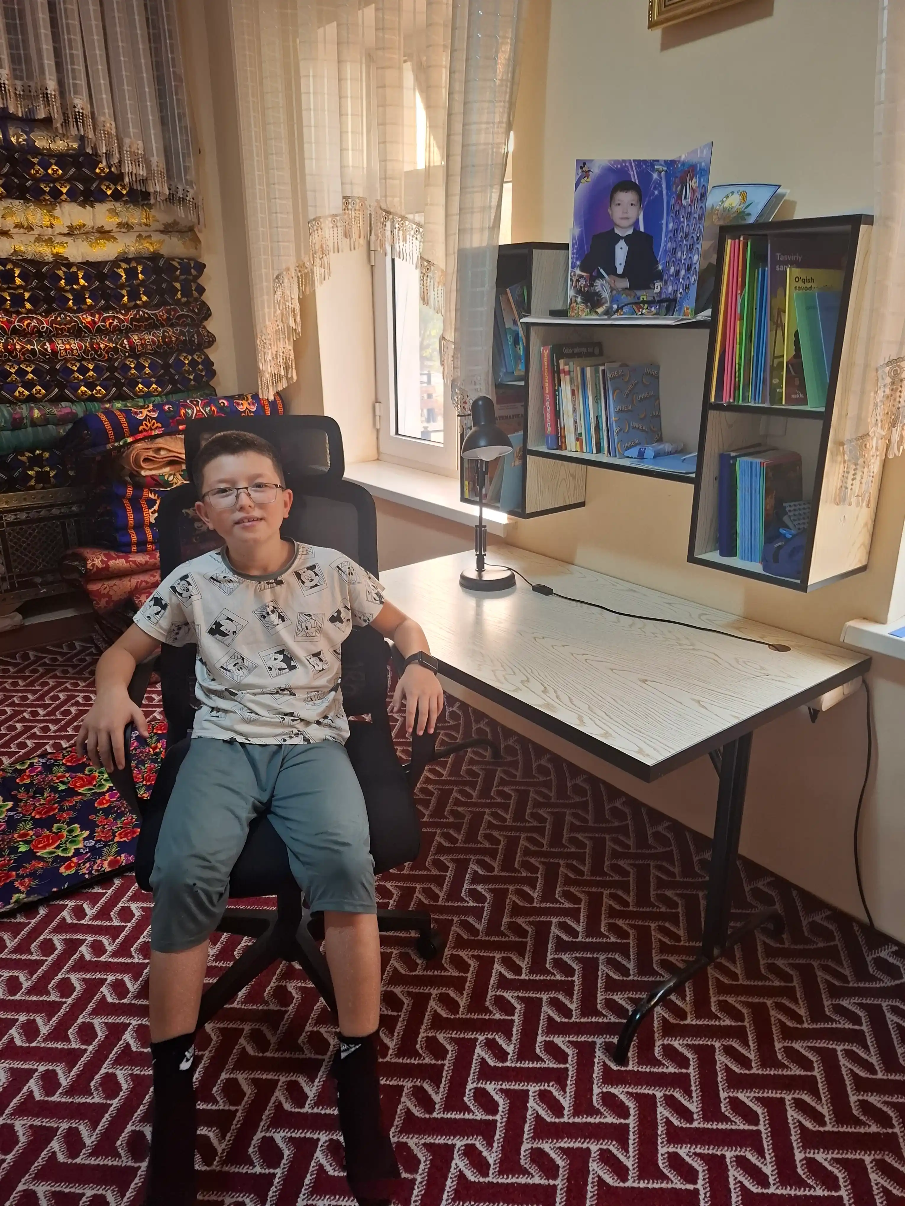 Ofis uchun kreslo PRICHER, qora