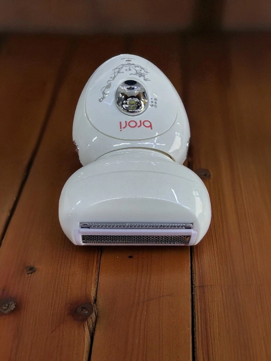 Professional epilyator modeli Brori BR-2789 simsiz,2 tasi 1 da ayollar tanasi uchun