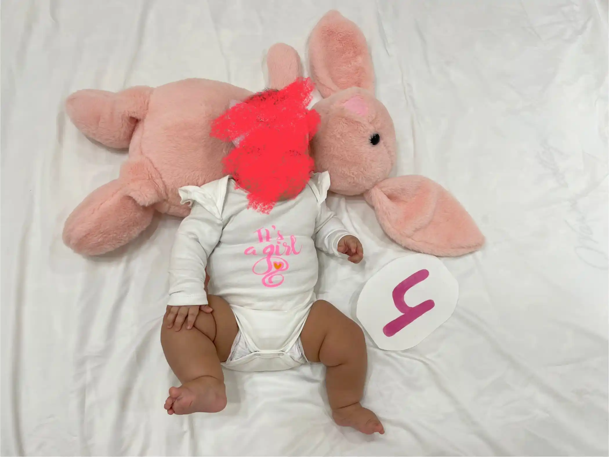 Bodi yangi tug'ilgan chaqaloqlar uchun razmer kattalashtirgich bilan: IGoGoKids