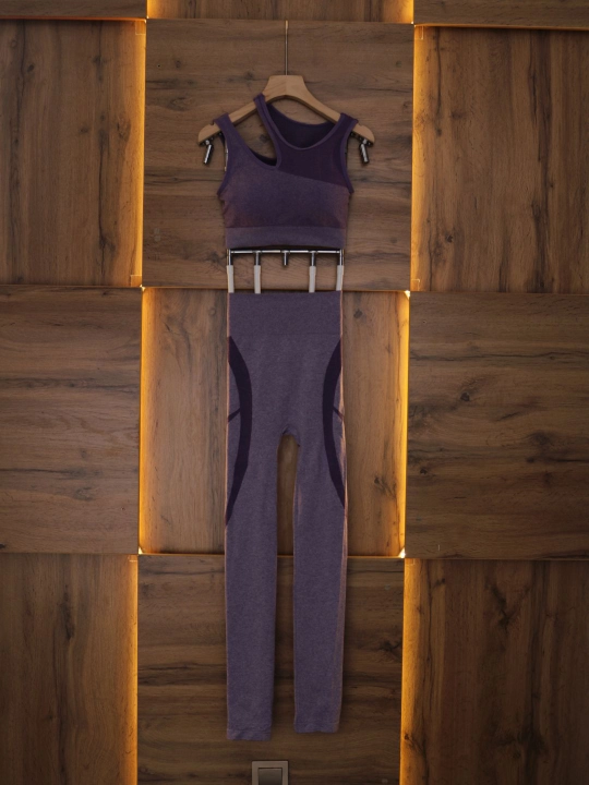 Женский спортивный комплект, для фитнеса и йоги — топ и леггинсы, эластичная ткань