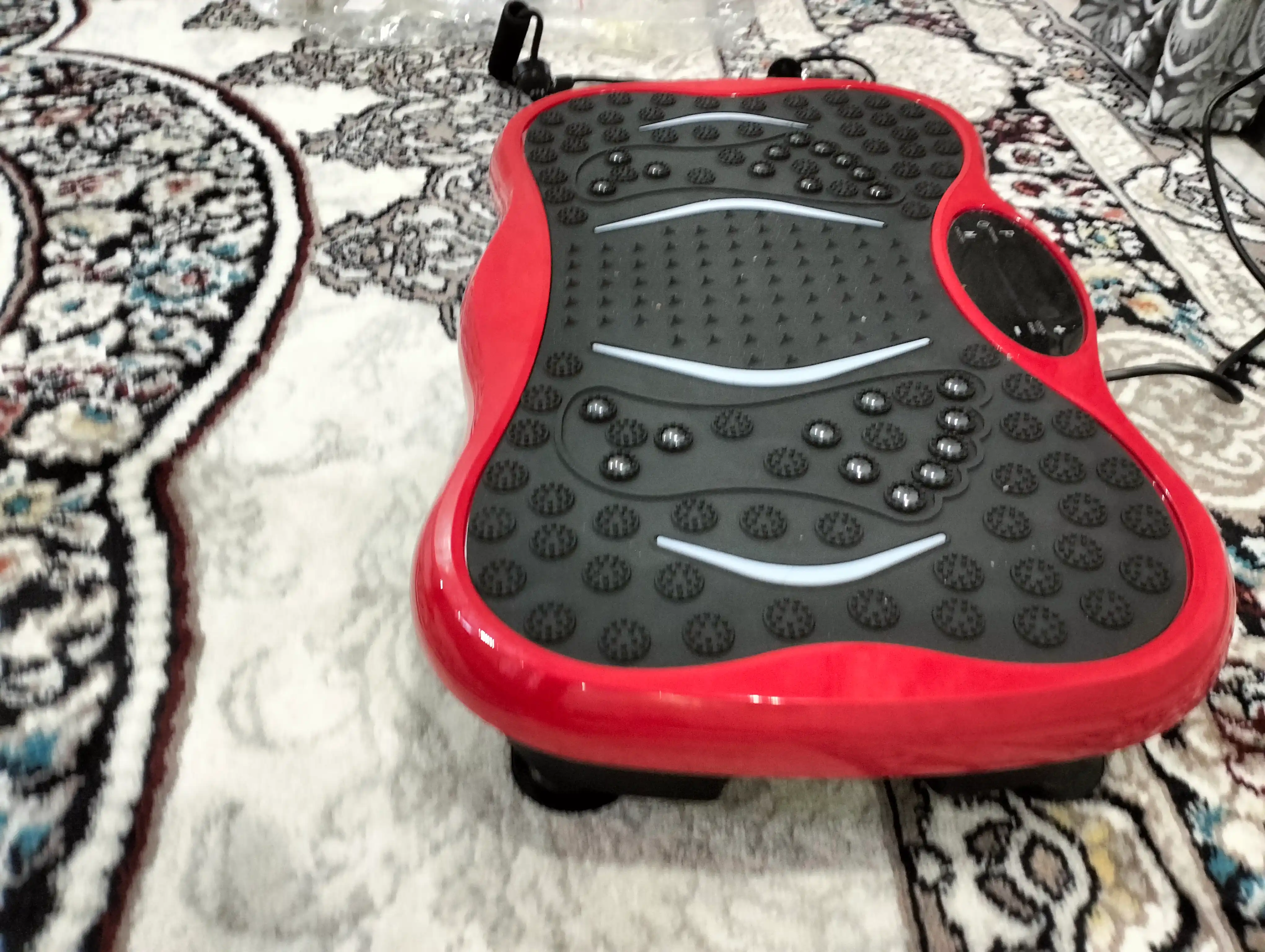 Vibroplatforma ozish uchun, fitness - vibrotrenajer, pult bilan