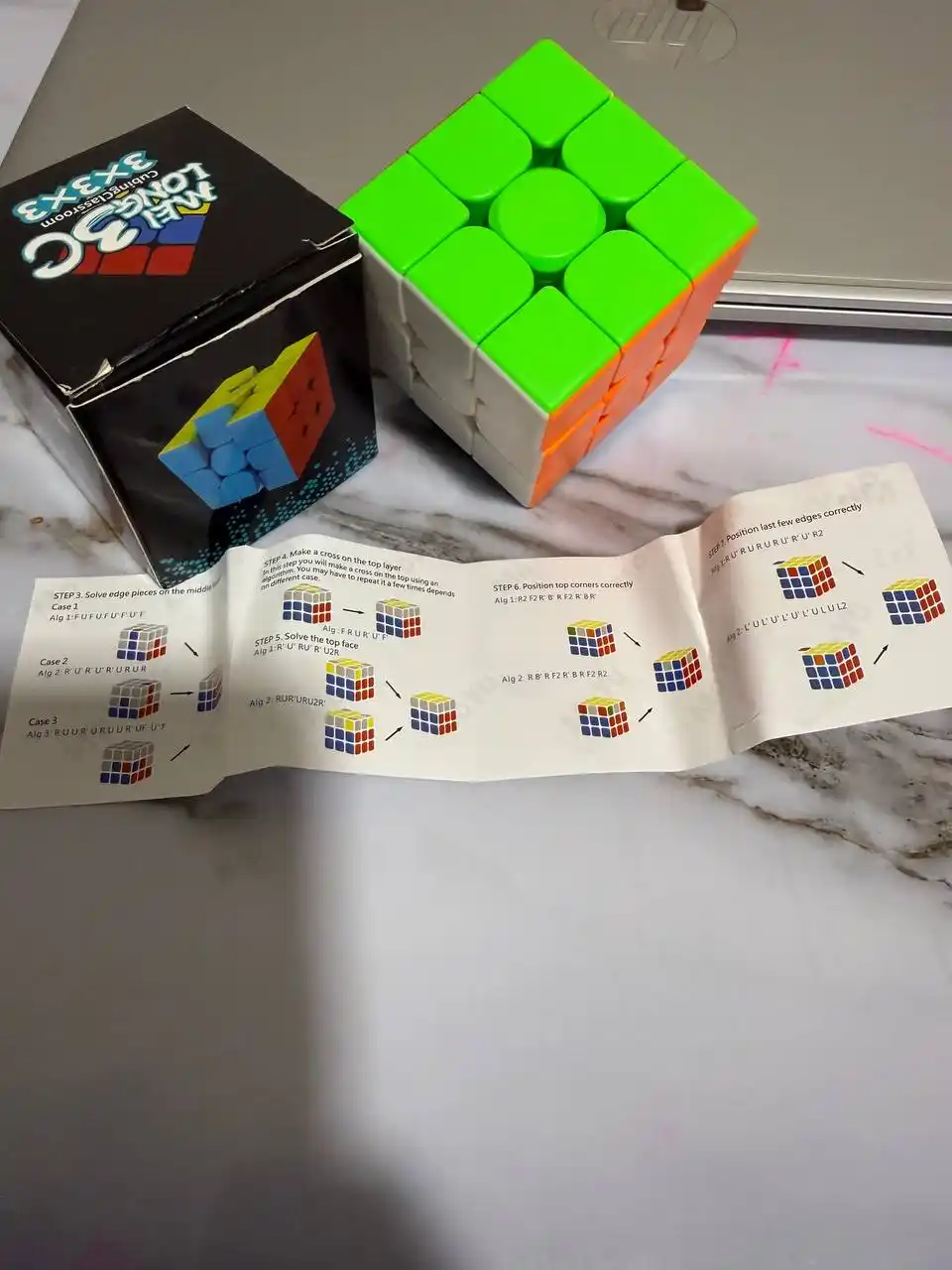 Boshqotirma "Kubik Rubik" 3x3 MoYu