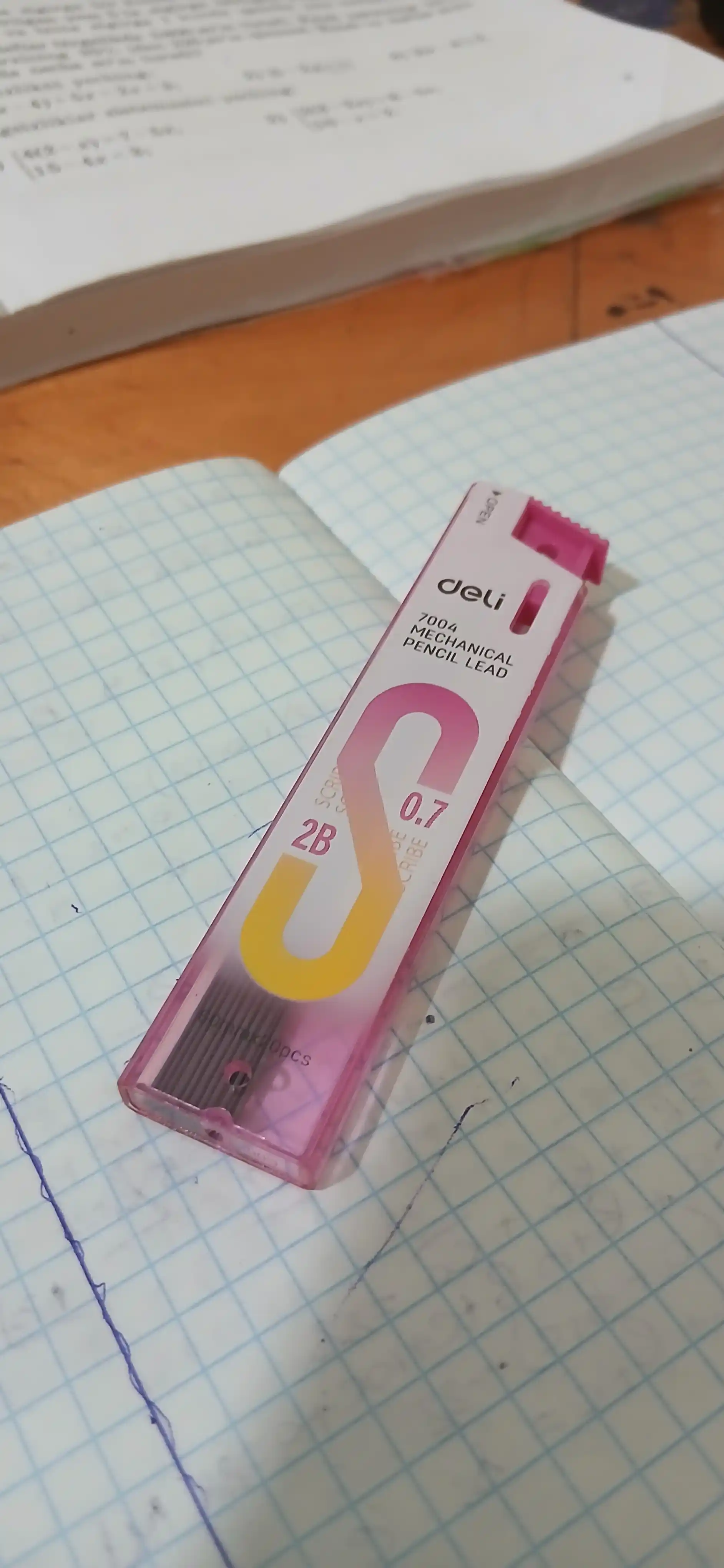 Qalam grifeli "Deli" E7004, 0.7 mm, 2B
