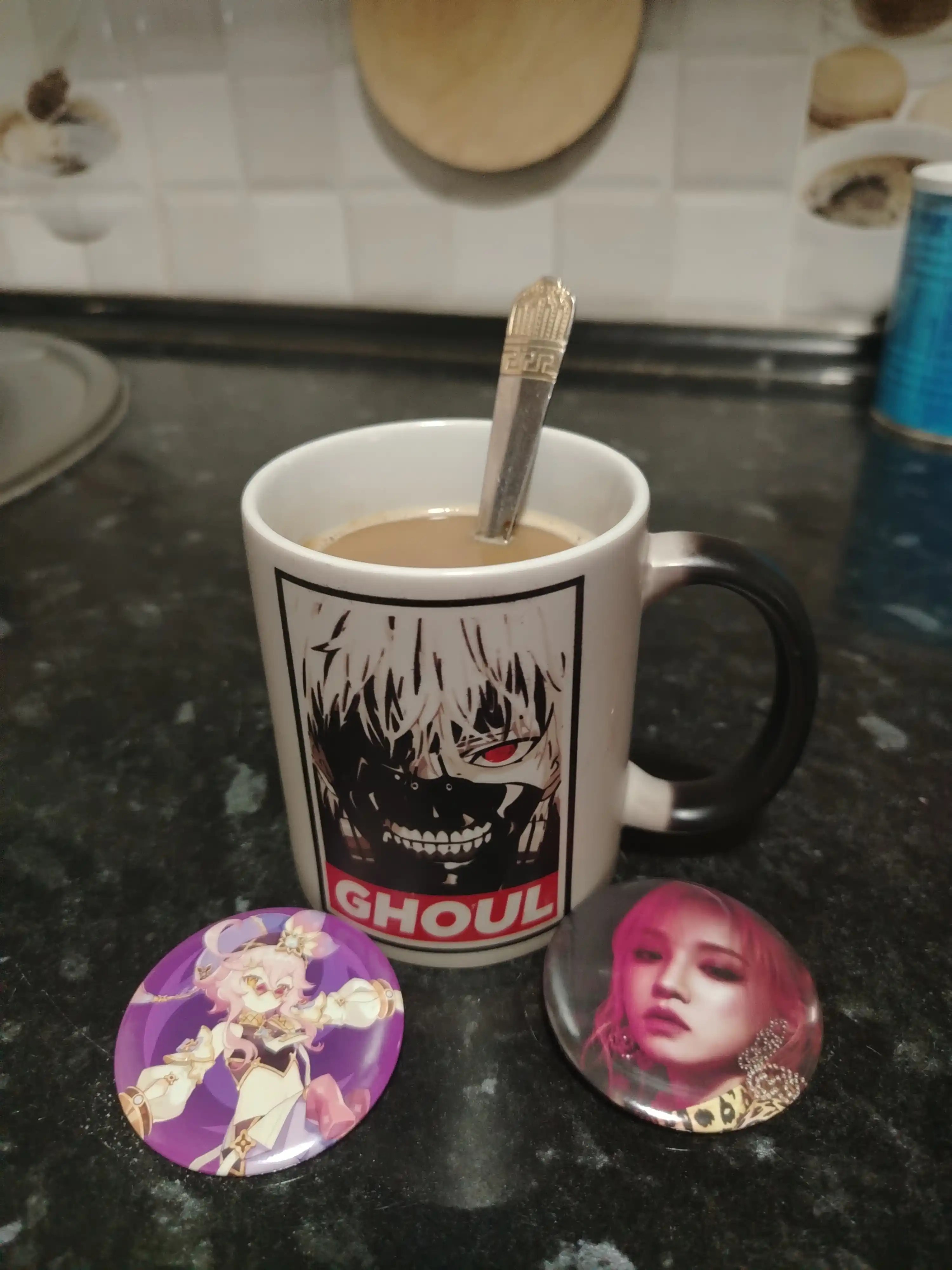 Krujka-xameleon, rangini o‘zgartiradigan" Sovg'a krujkasi, Anime bosmali, keramika
