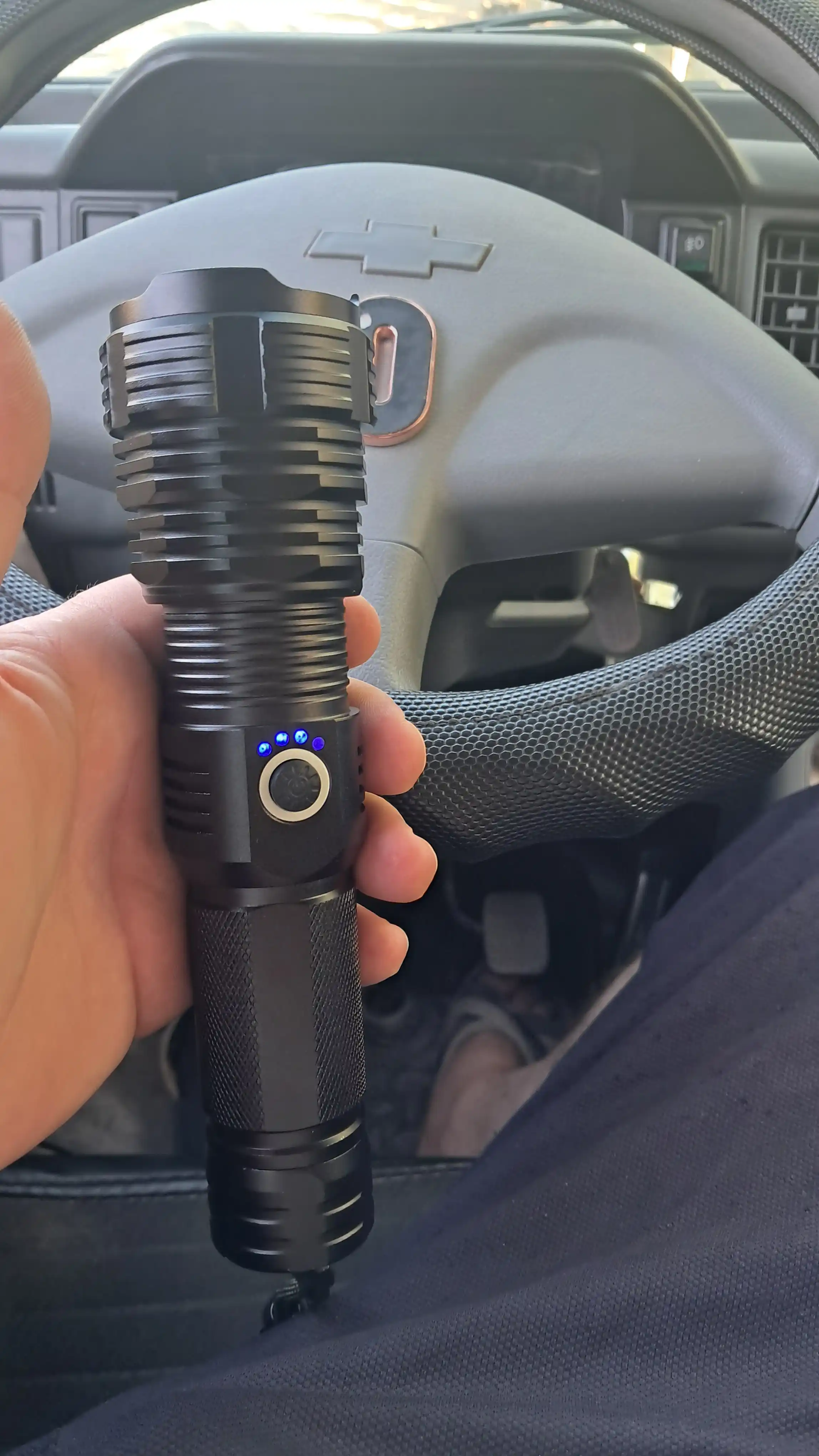 Qo'l chirog'i, LED, qayta zaryadlanuvchi, Zoom effekti bilan