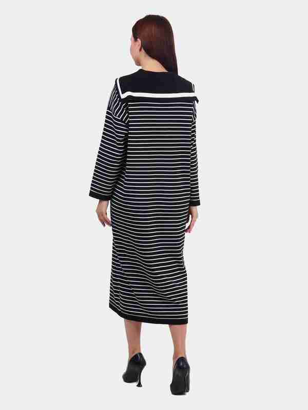 Koylaklar va qora taytlardagi qizlarning fotosuratlari