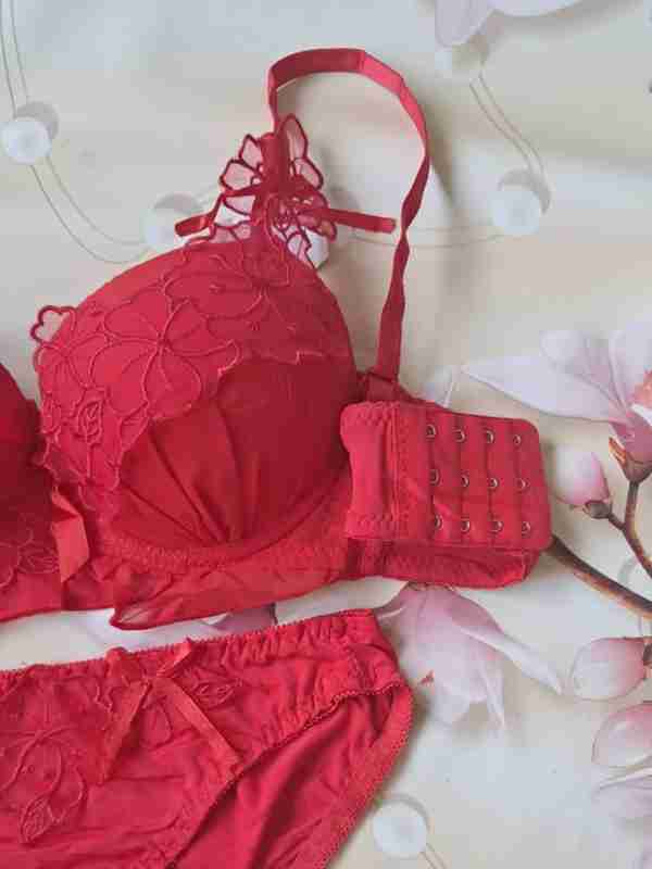 Qirq yoshlardagi rus porno aktrisalari