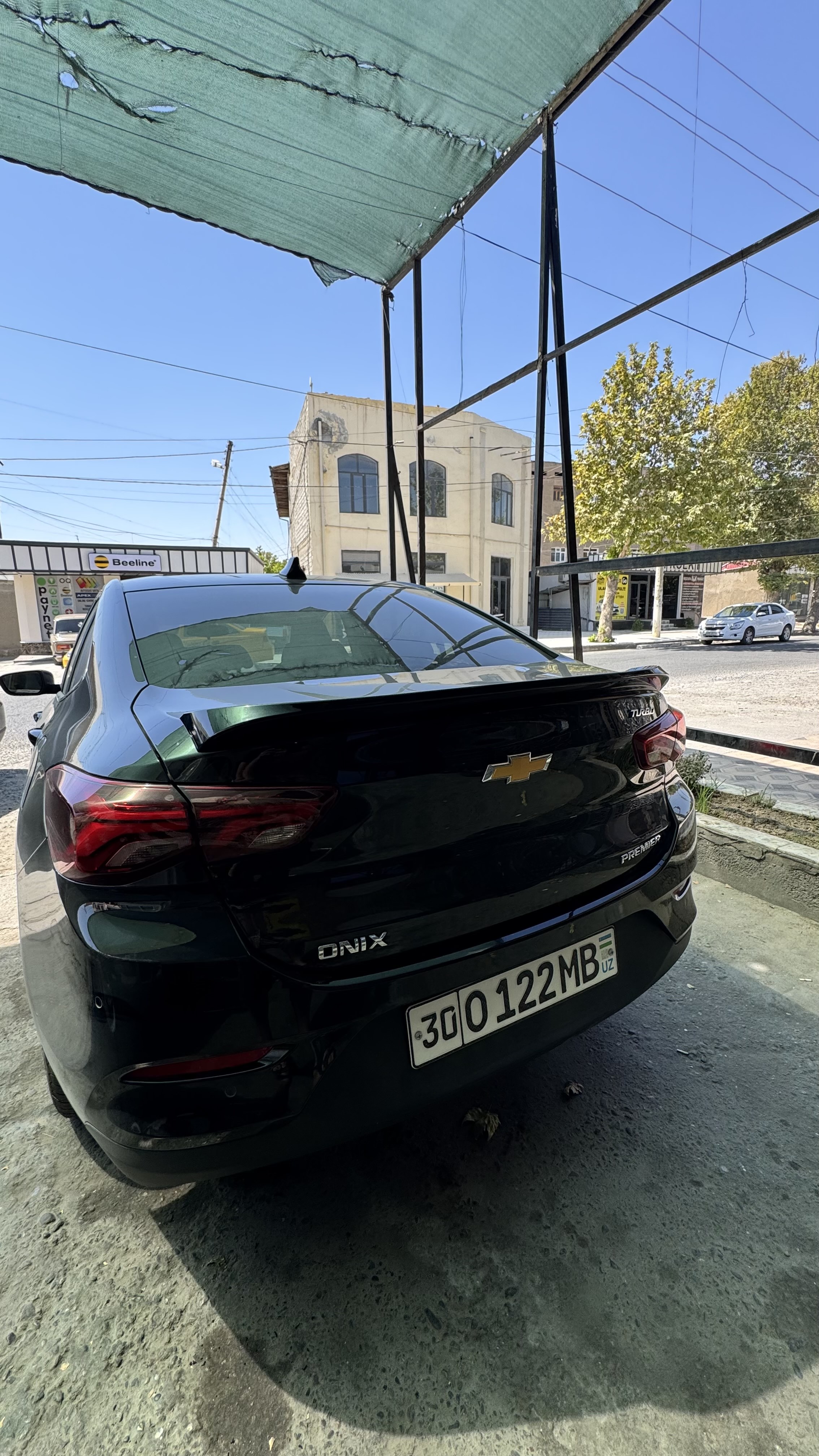 MONZA, ONIX Монза, Оникс qanoti avtomobilining orqa yukxonasi uchun spoyler oq va qora