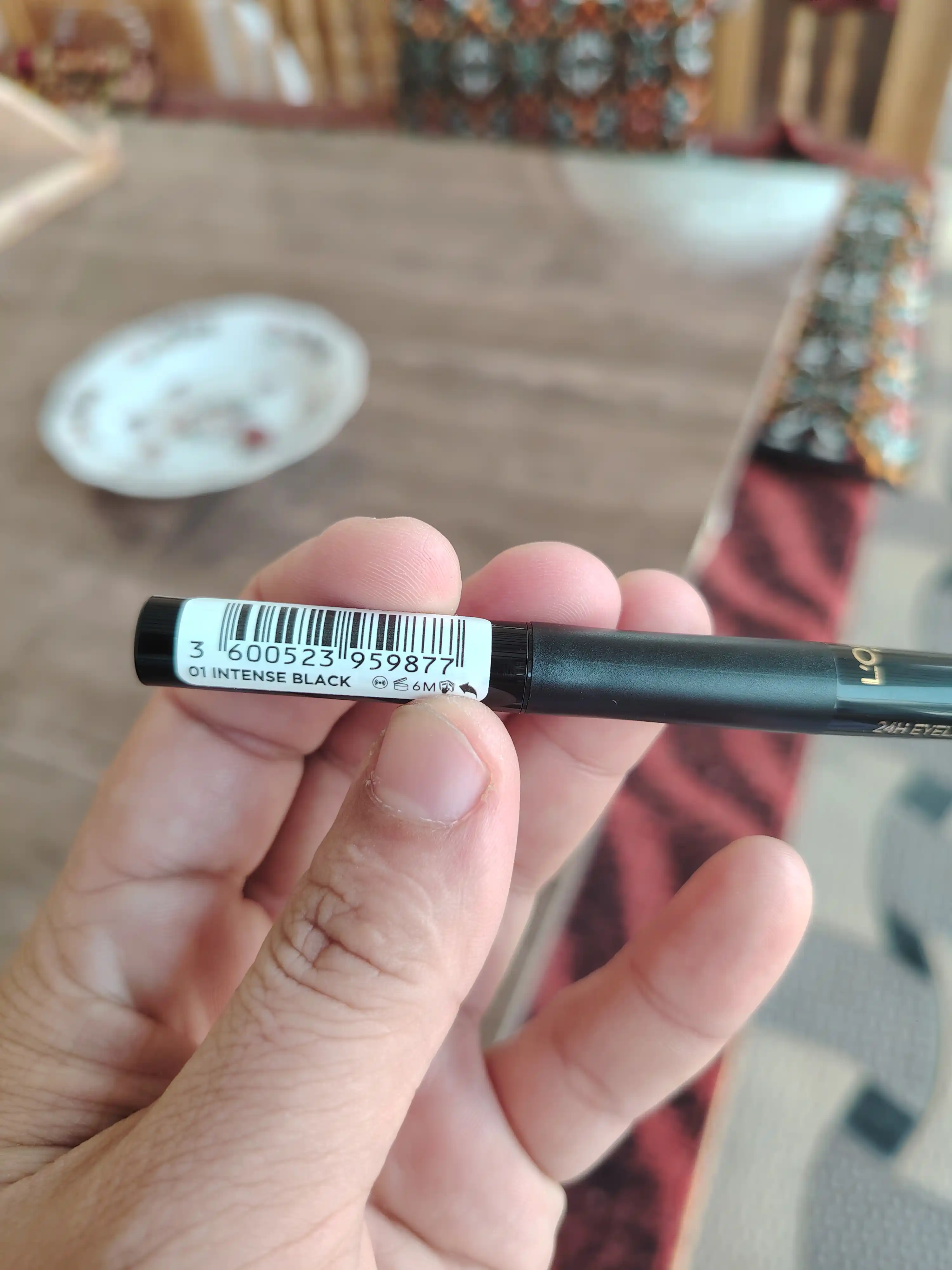 L’Oreal Paris SUPERLINER PERFECT SLIM yupqa applikatorli ko‘z uchun suyuq qoplama, to‘q qora rangli, 5 g
