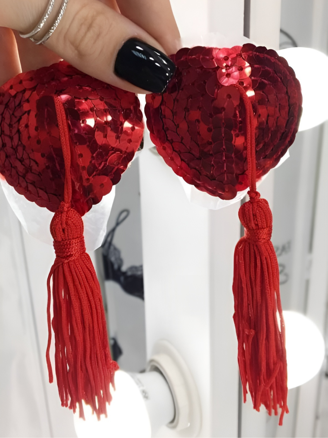 Yalangoch qizlar baliq ovlayotgan videoni tomosha qiling