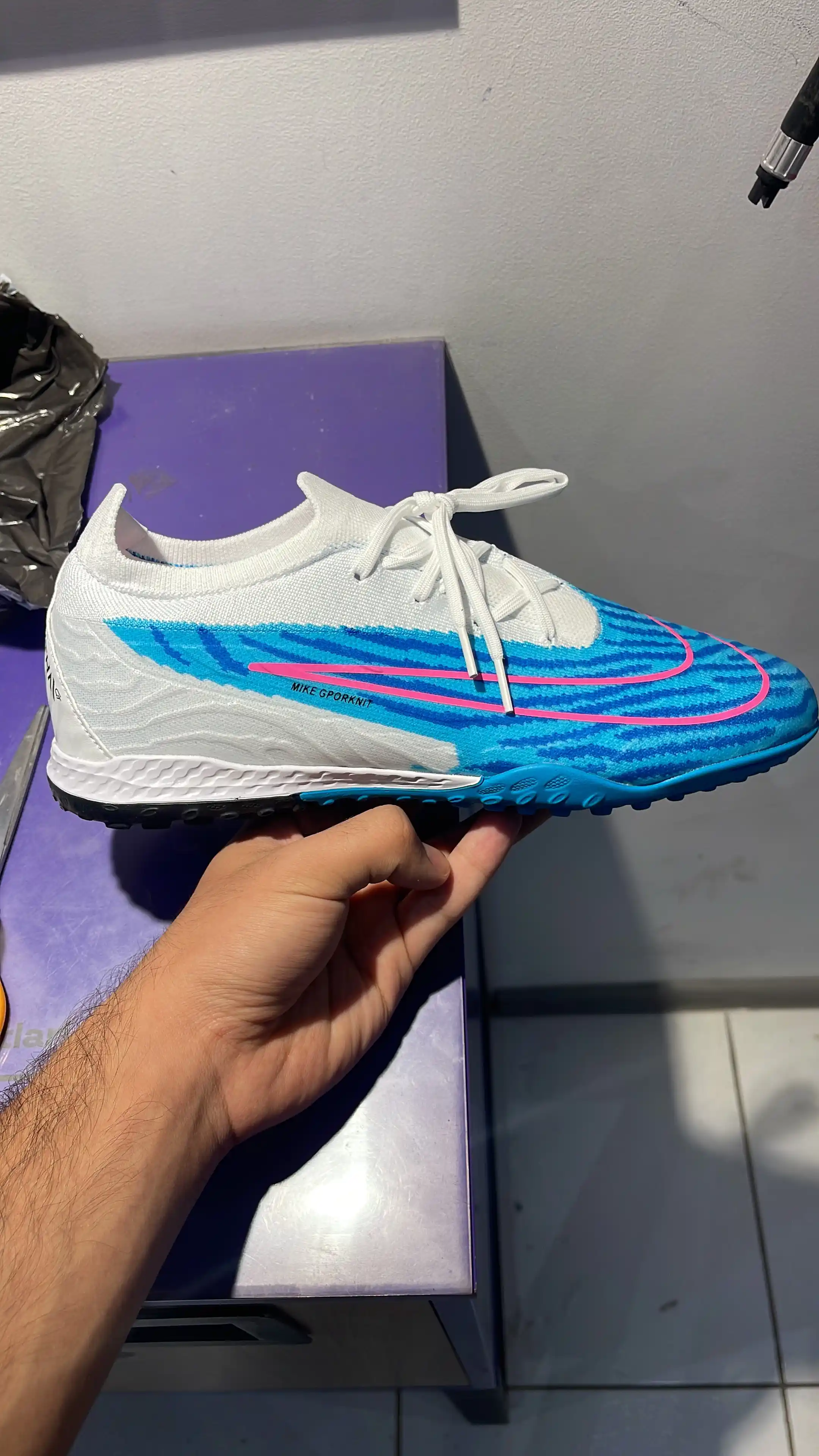Professional butsi va sorokonojka Phantom GX Elite TF va FG futbol butsalari