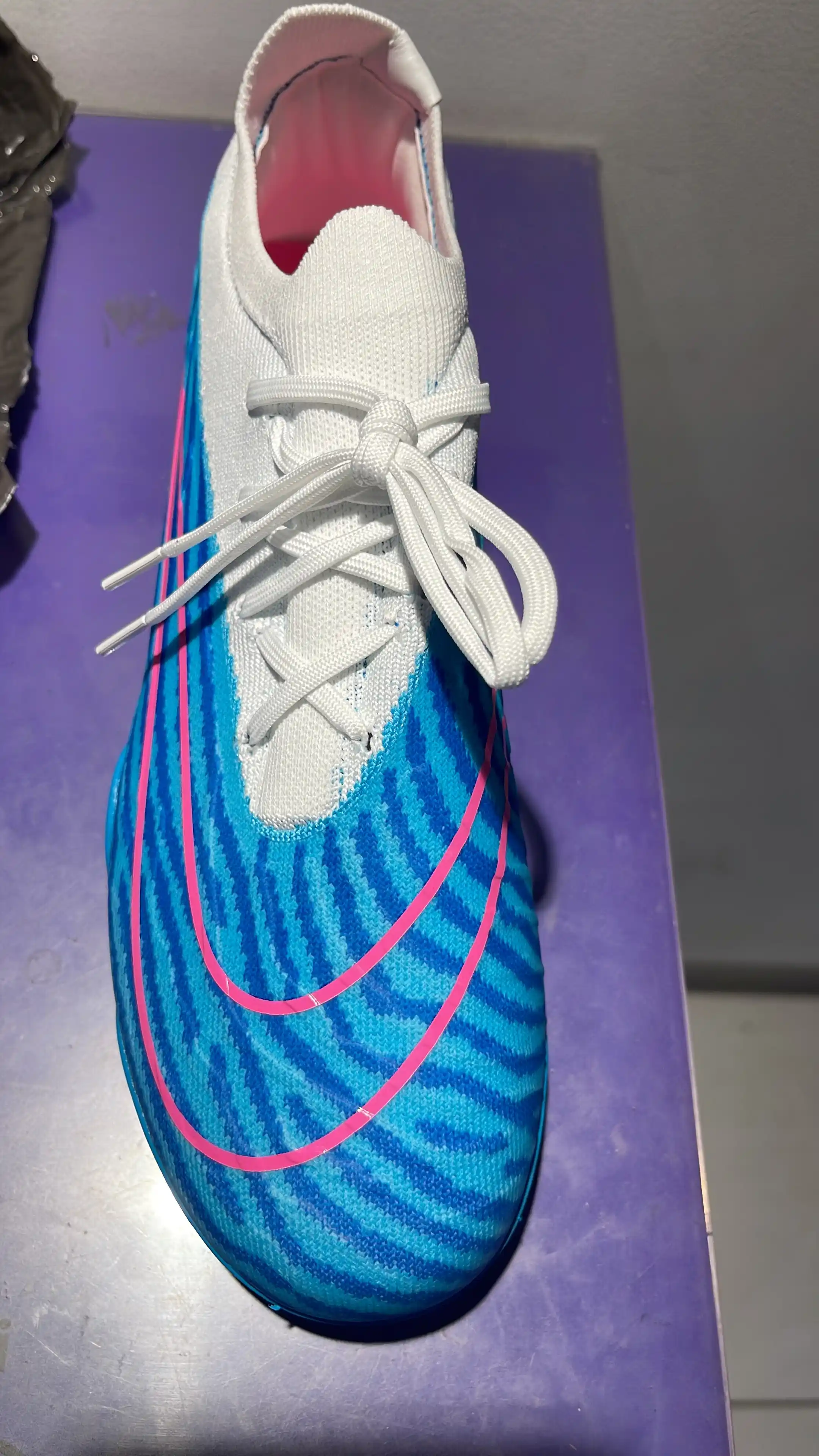 Professional butsi va sorokonojka Phantom GX Elite TF va FG futbol butsalari