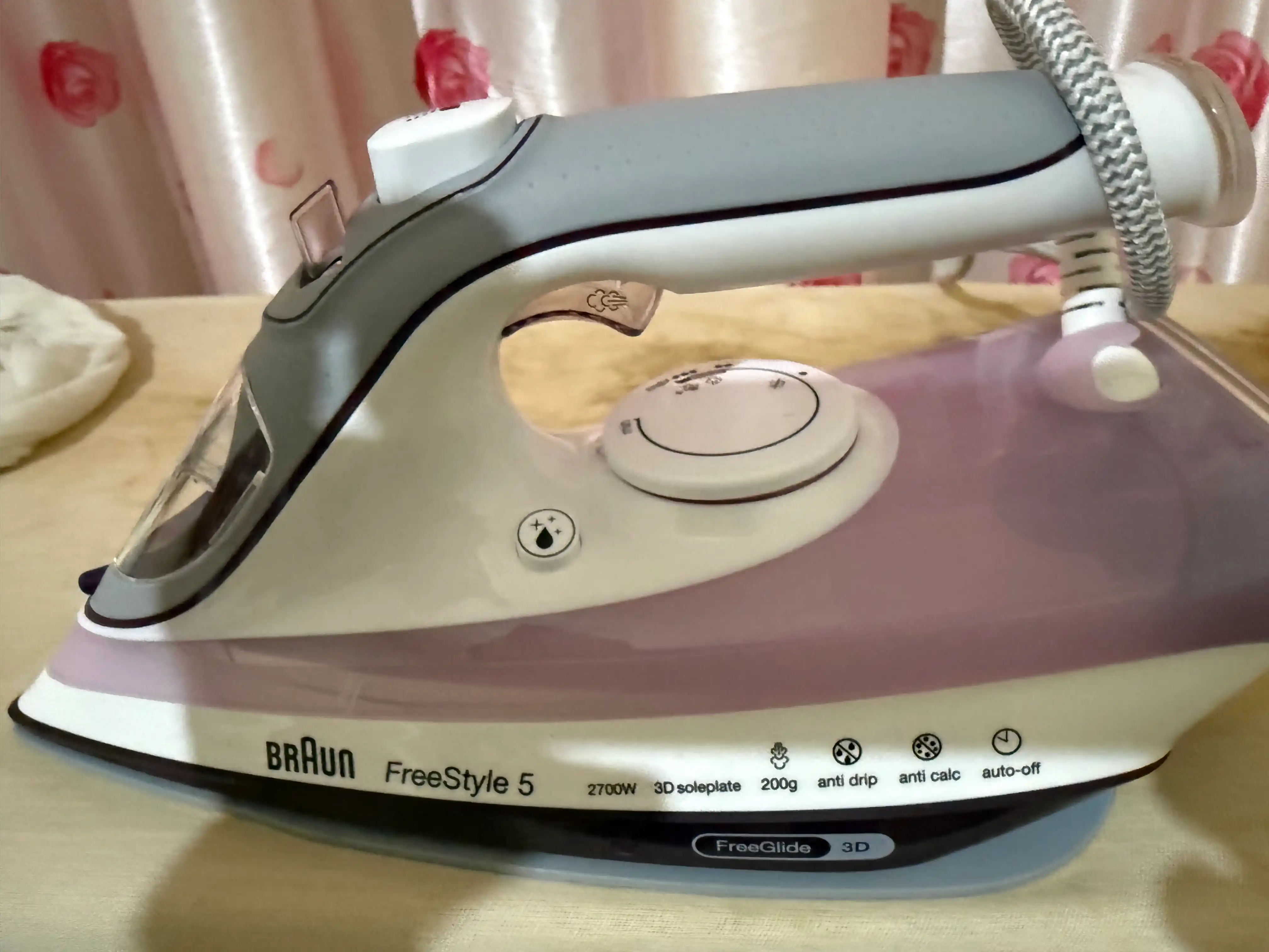 Dazmol Braun SI5037VI TexStyle 5, bug'li, 2700 Vt, SuperCeramic 3D FreeGlide