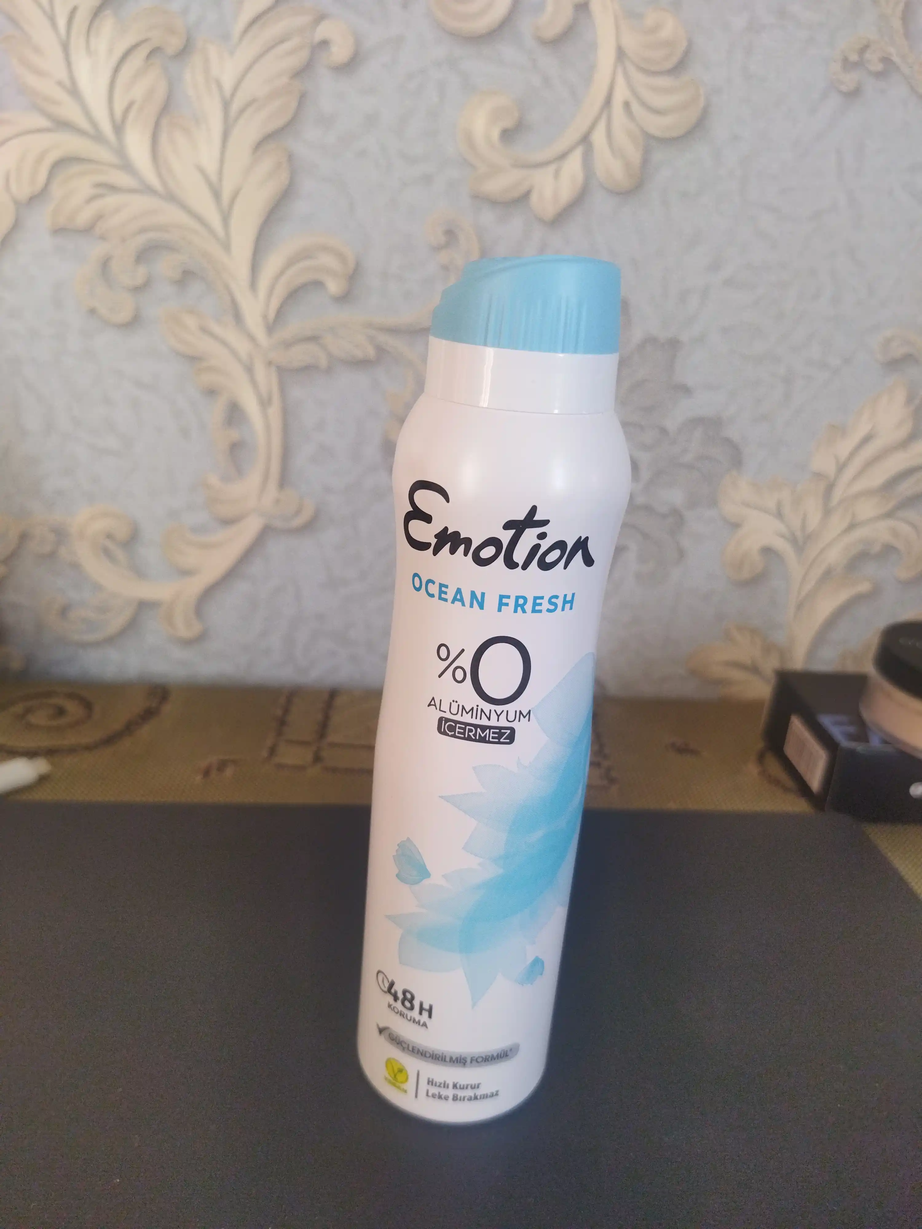 Dezodorant-sprey Emotion Ocean Fresh, 150 ml
