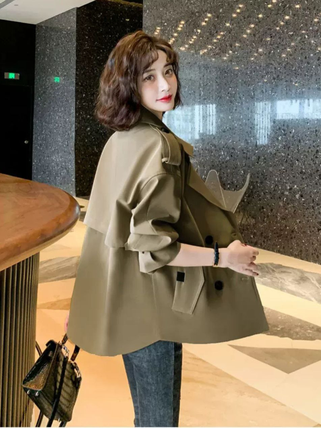 Katta xorozli qora tanli erkaklar va qopol jinsiy aloqada bolgan Osiyo ayollarining porno videosi