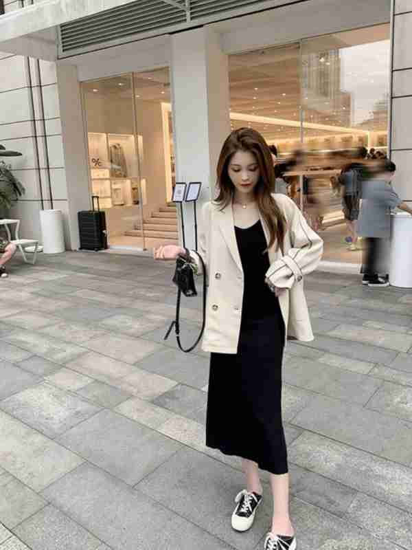 Rus qizlari dugonasiga najas qilishadi