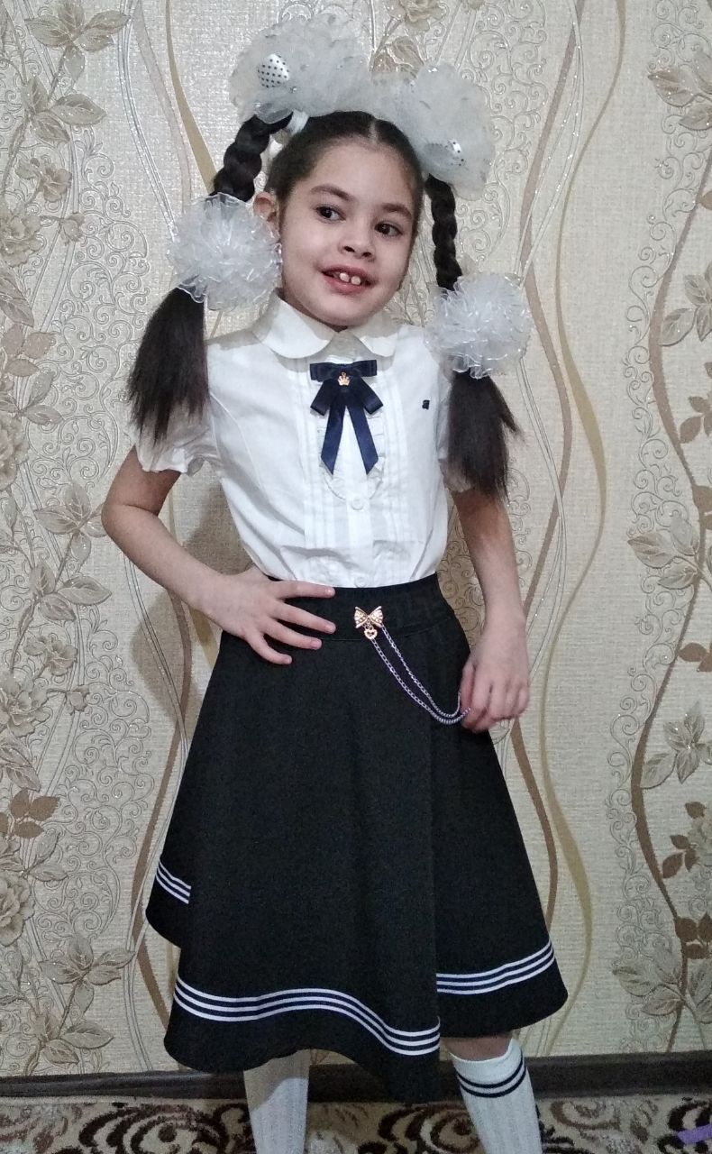 Maktab uchun qizlar yubkasi klassik forma yubka, elastik bel, zamonaviy dizayn