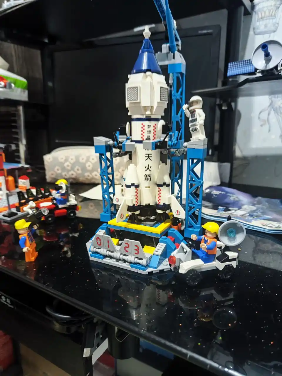 Конструкторы "Cosmo" Ракеты, корабли и космические станции совместим с Lego