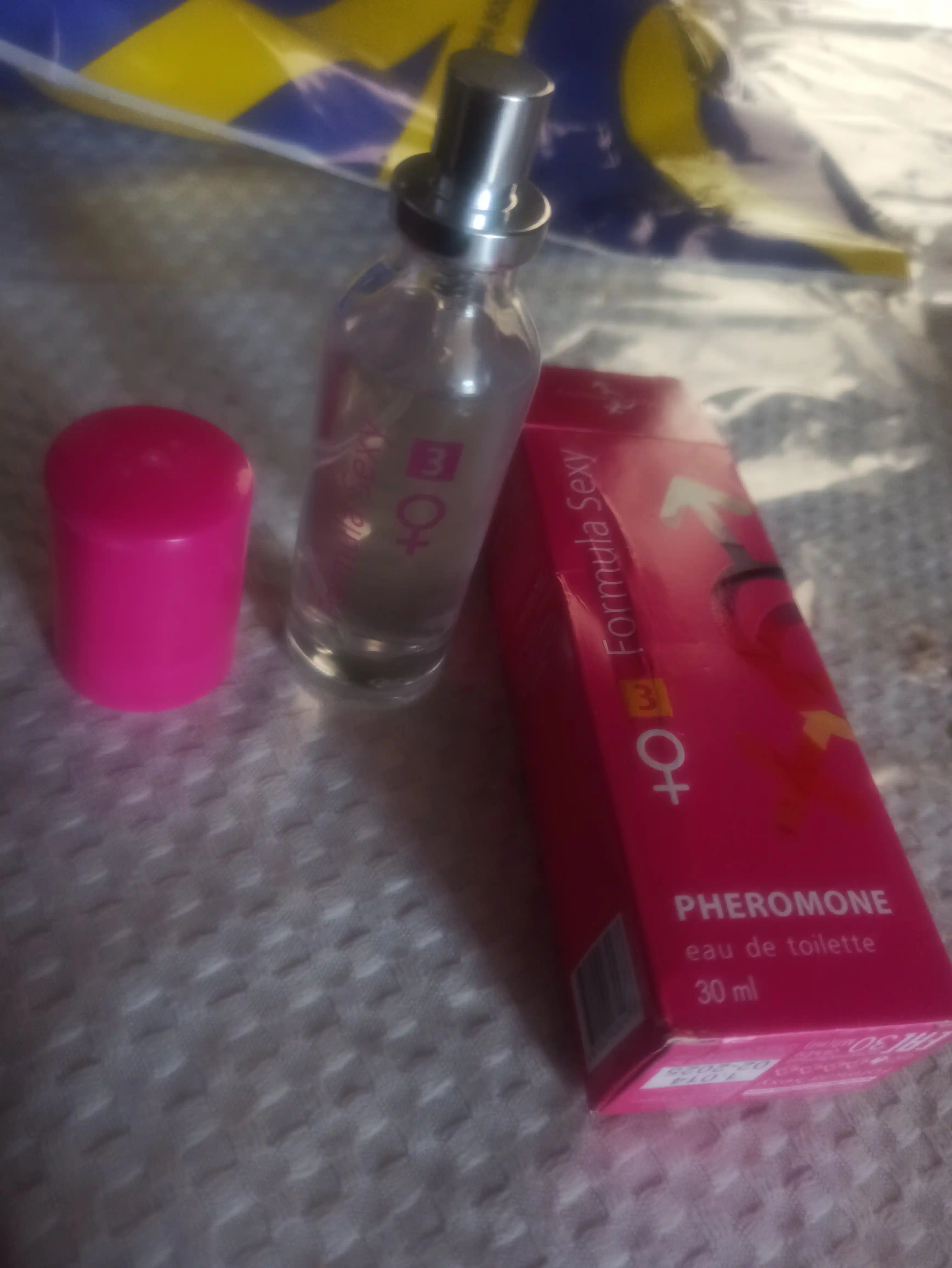 Ayollar va erkaklar uchun xushbo'ylangan suv, feromonli, 30 ml