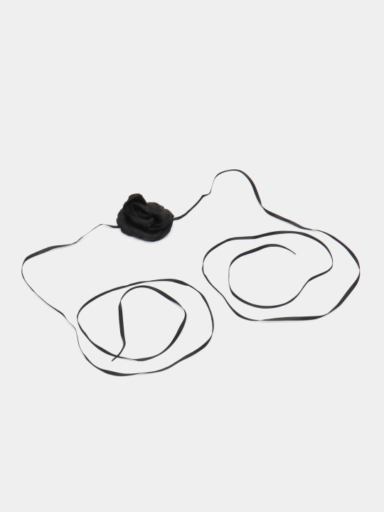 Bo'yin choker, gul