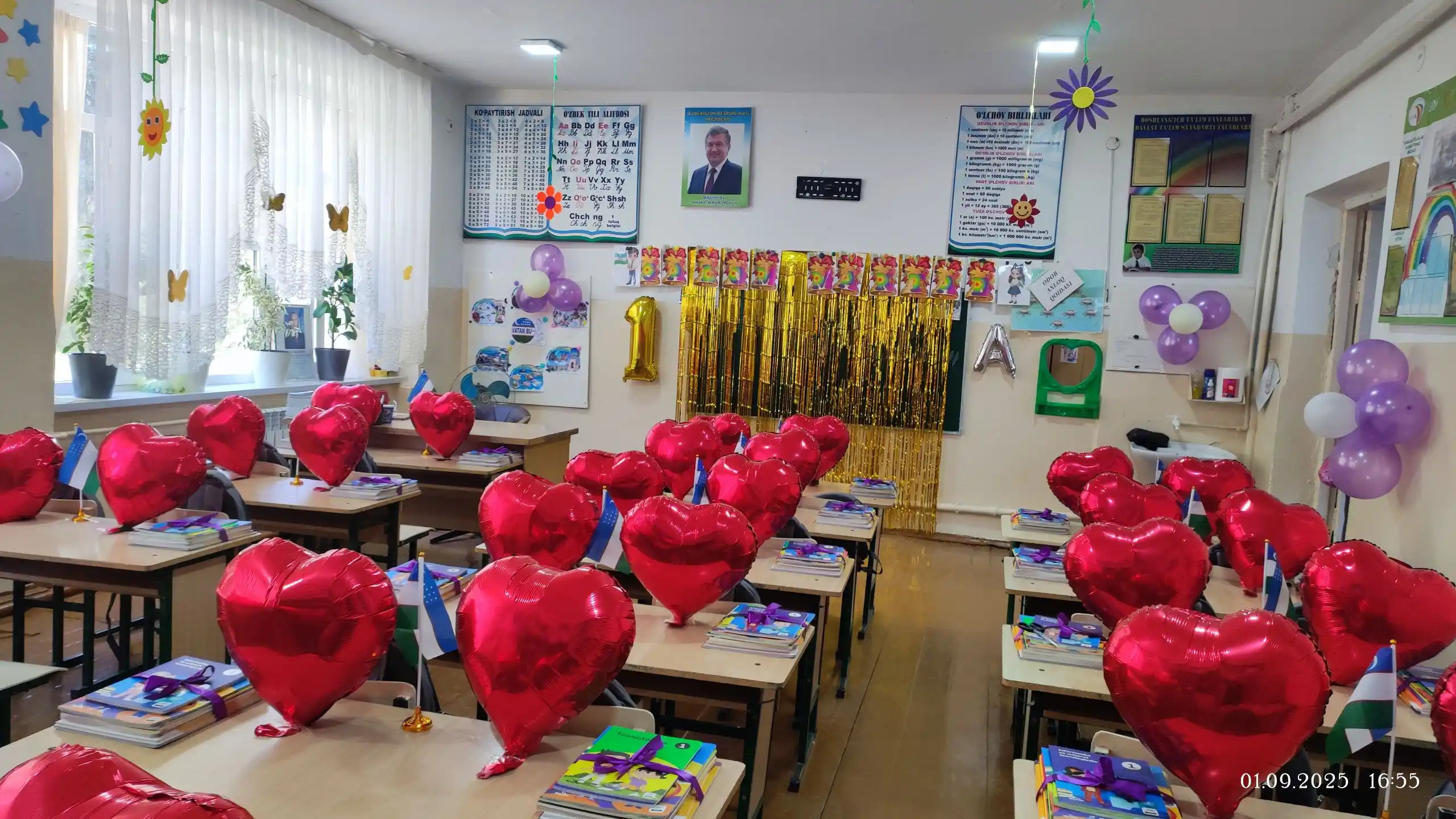 40 sm folgali shar harf, oltin va kumush rangli harf, bayram uchun