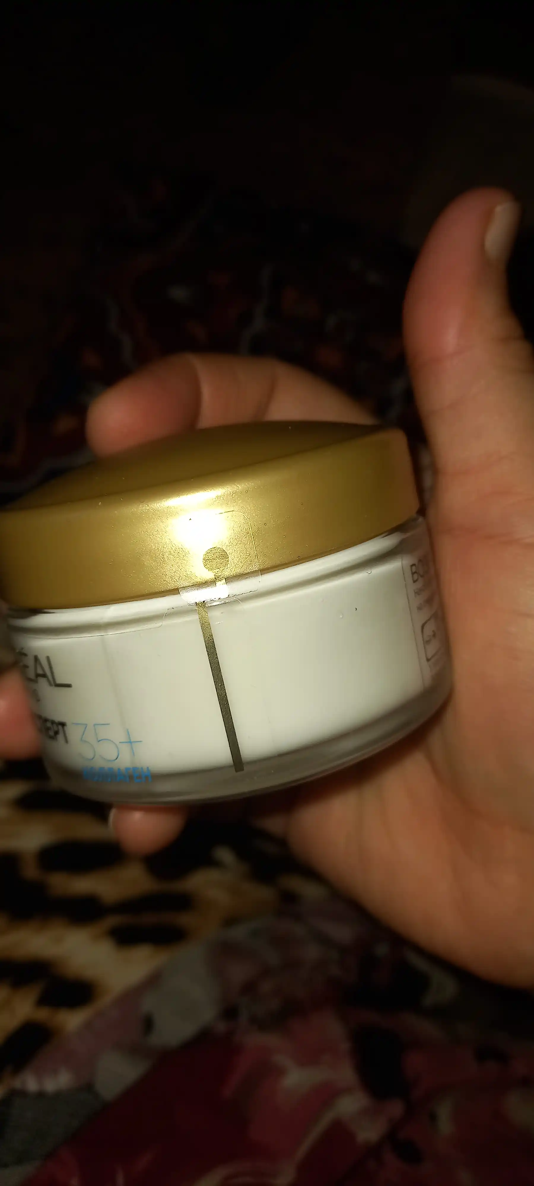 Yuz uchun krem L'Oreal Paris Yosh mutaxassisi, ajinlarga qarshi 35+, kunduzgi, 50 ml