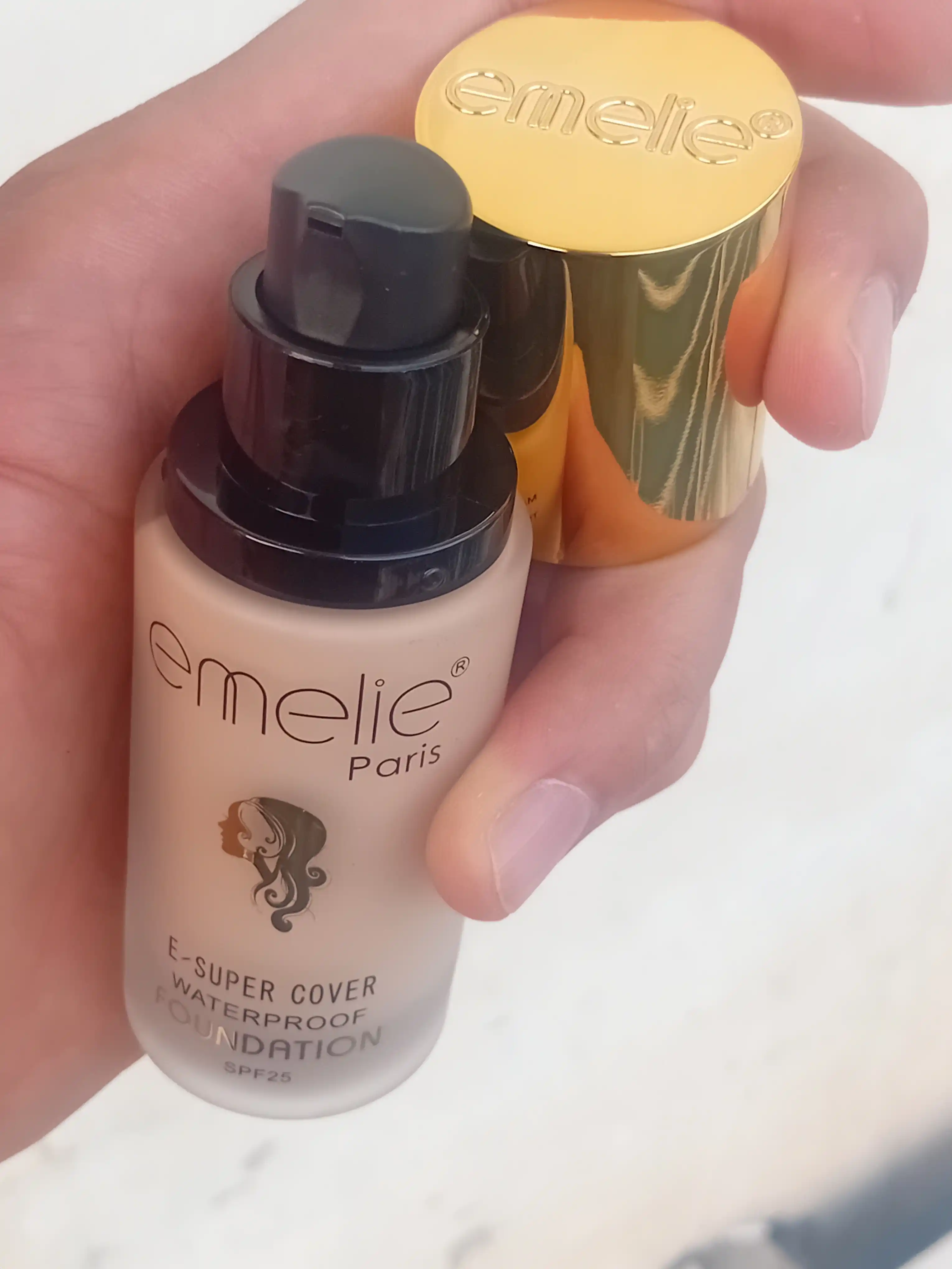 Emelie тональный крем для лица SPF 25, увлажняющий, матовый тон 01 и 02, 45 мл