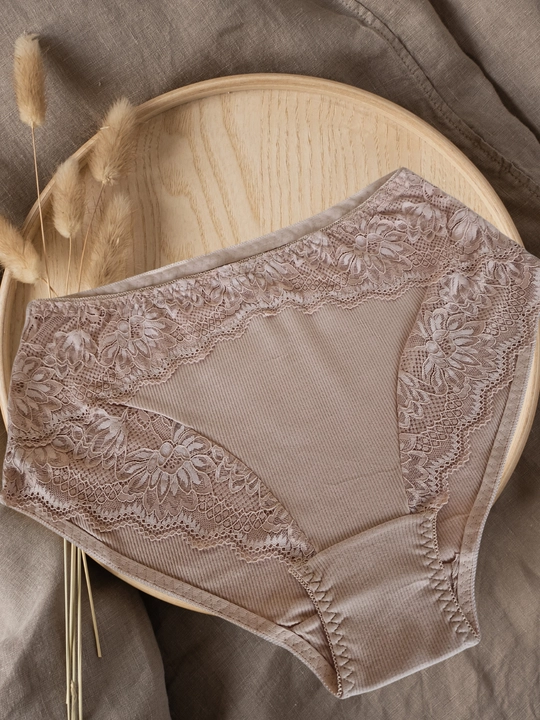Ayollar uchun katta o‘lchamdagi 4XL–6XL trusiklar — ribana paxtadan qulaylik