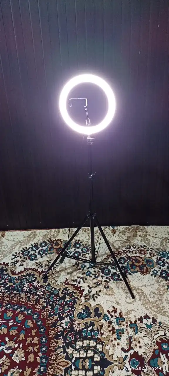 Selfi lampasi, halqali, RGB, LED, shtativ bilan, 210 sm