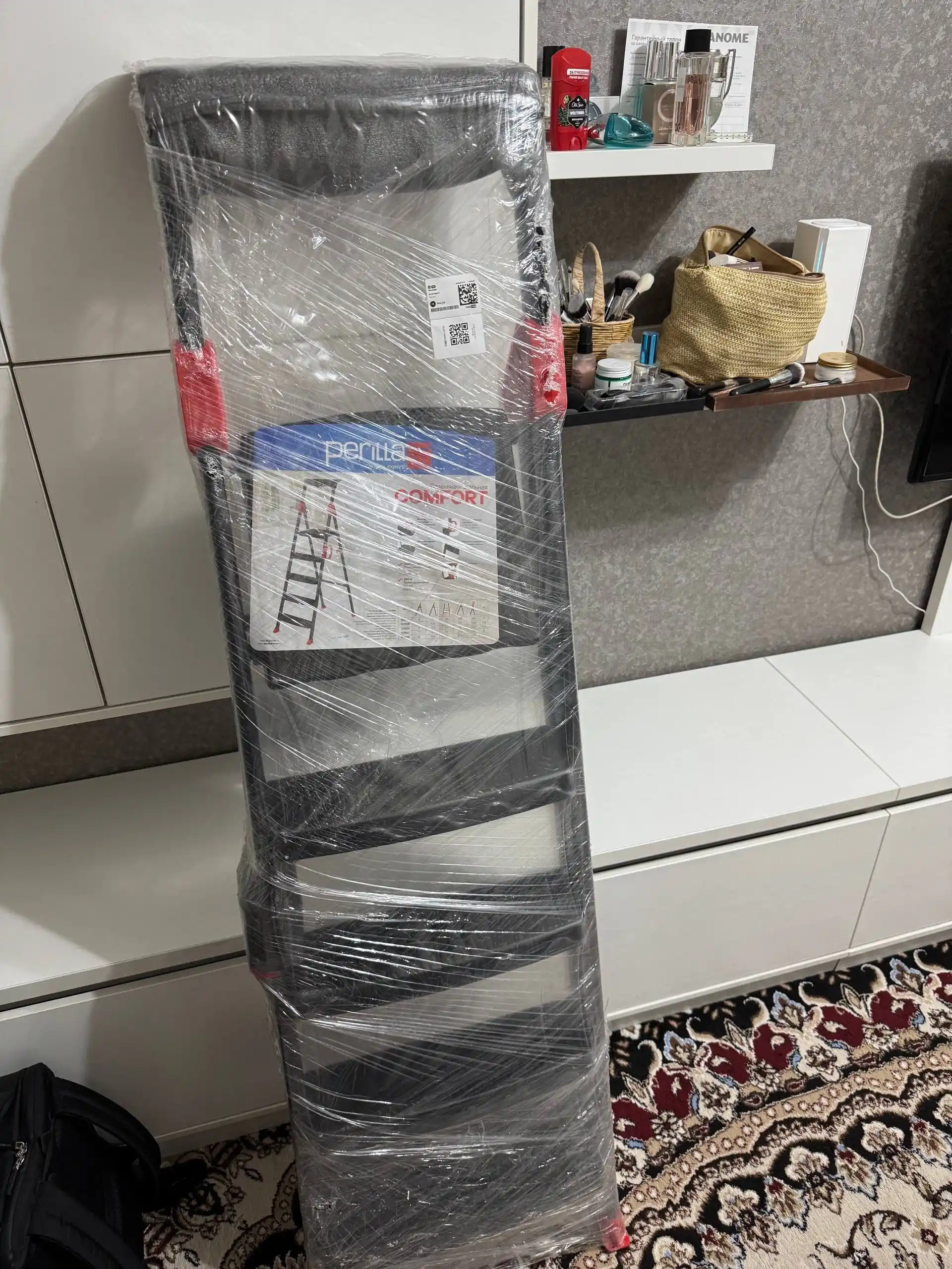 Perilla Comfort yigʻma narvon, qurilish narvoni, 250 kg gacha, lotok va tutqich bilan