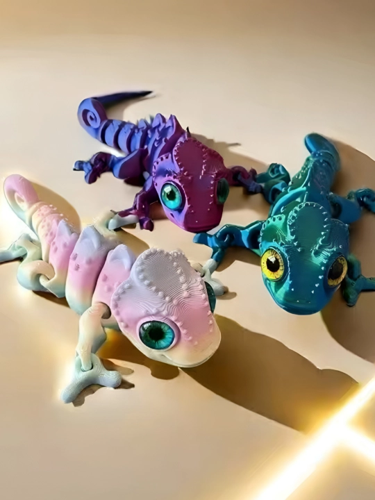 3D harakatlanuvchi xameleon figurasi
