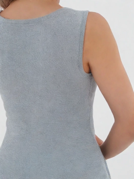 Yupqa tasmali tank top