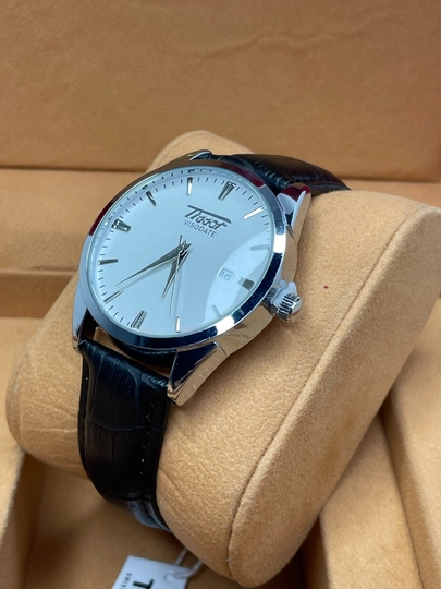 Мужские часы Tissot Classic, в подарочной упаковке — VAQTWAT-55W0077-БЕЛЫЙ