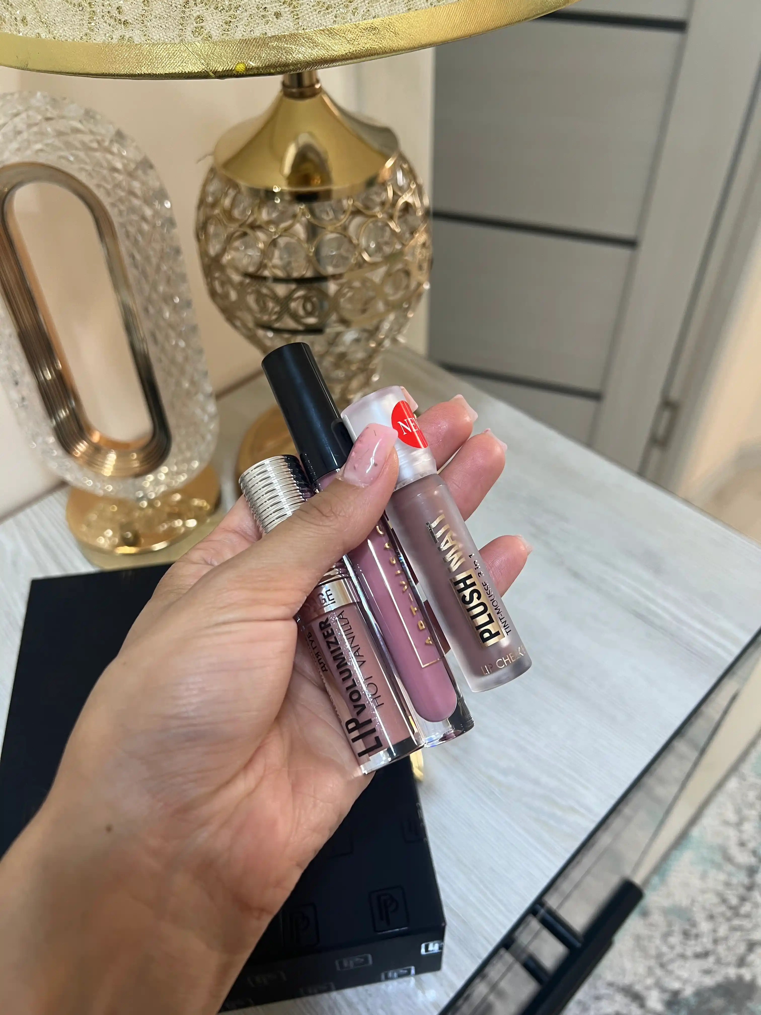 Плампер блеск для губ Luxvisage Hot Vanilla Lip Volumizer
