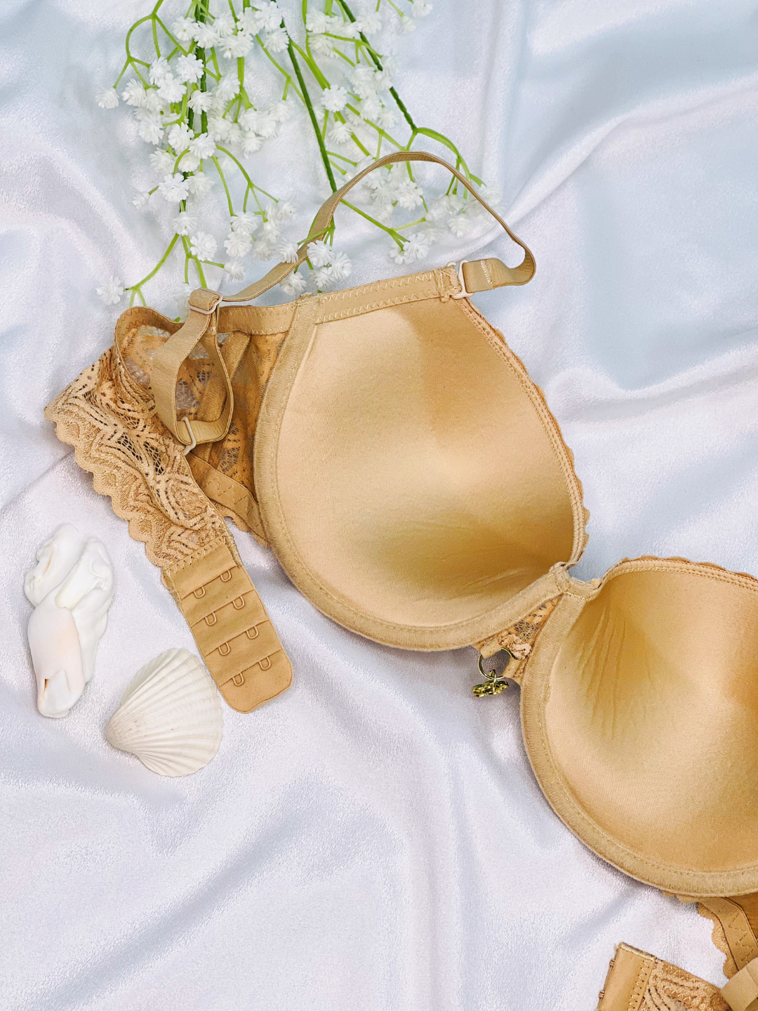 Sorgichli vibrator bilan porno jinsiy aloqa