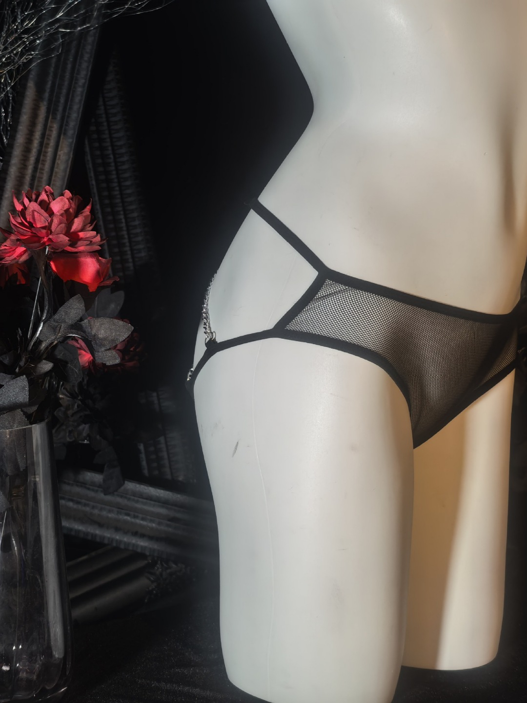 Ayol uyda bolmaganda qaynonamni sikaman Skypeda qiz bilan onanizm