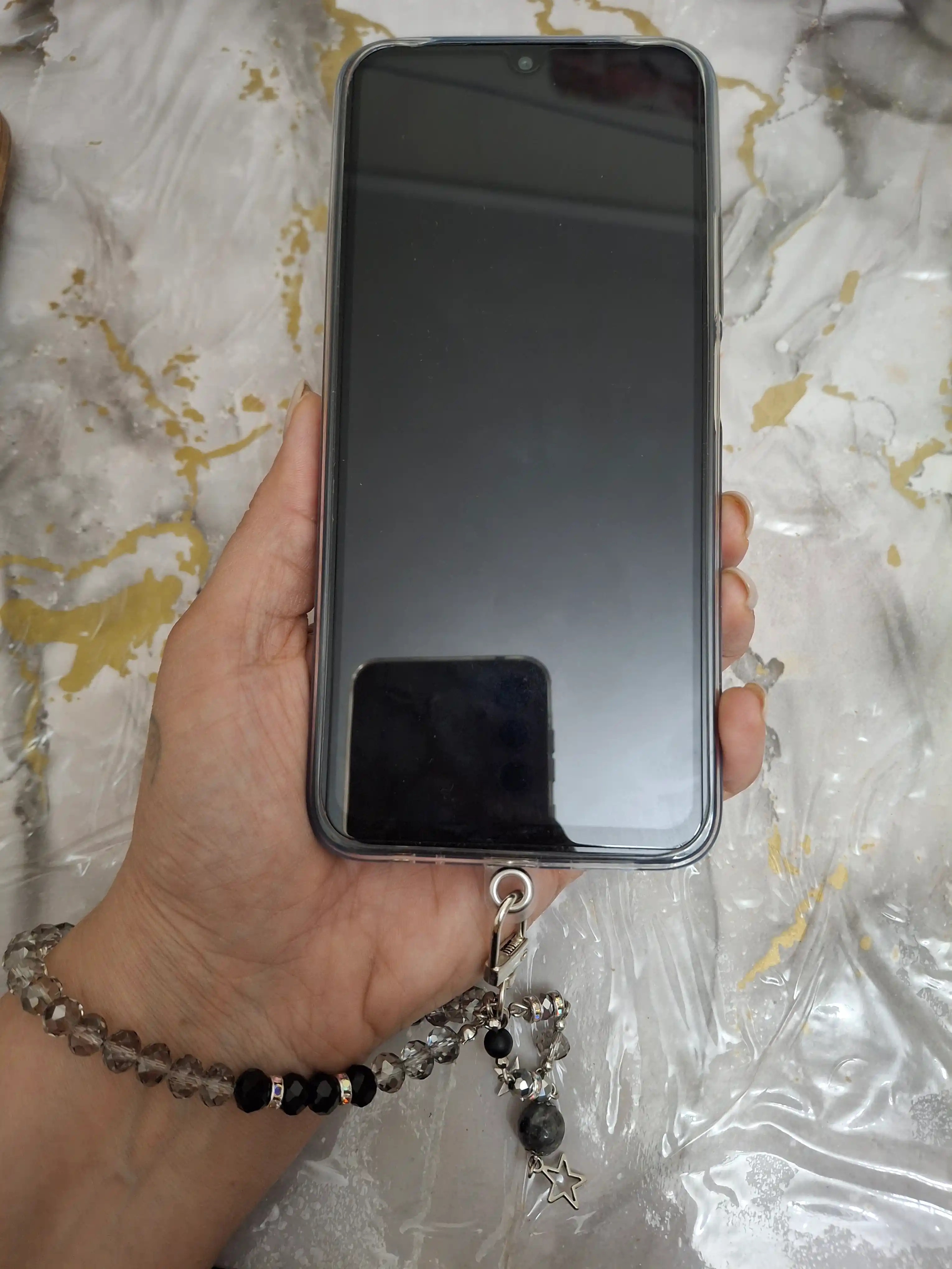 Qopqoq ostidagi telefon dantelli astar
