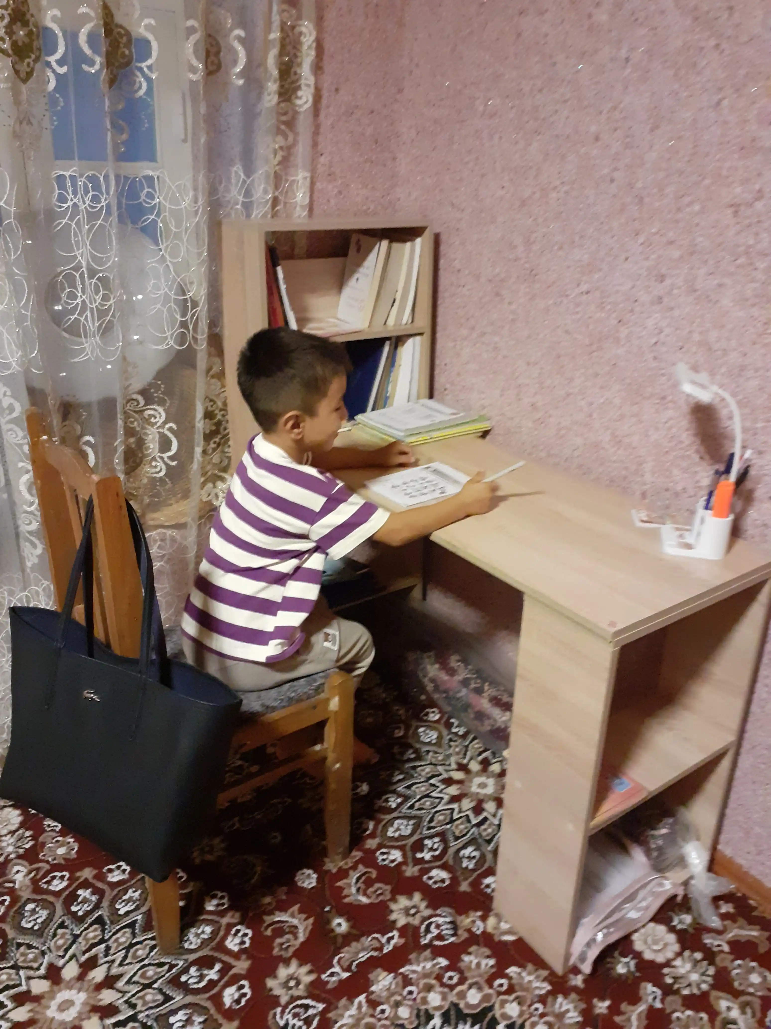 Стол компьютерный УФА, размеры 120х120х50 см, в полной комплектации