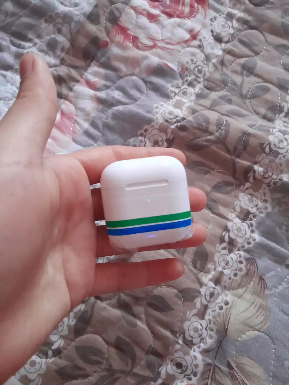 Simsiz quloqchinlar Pods Pro 4, sensorli