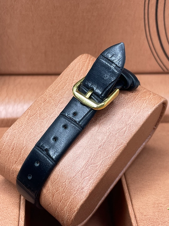 Стильные наручные часы Tissot для женщин и девушек 
