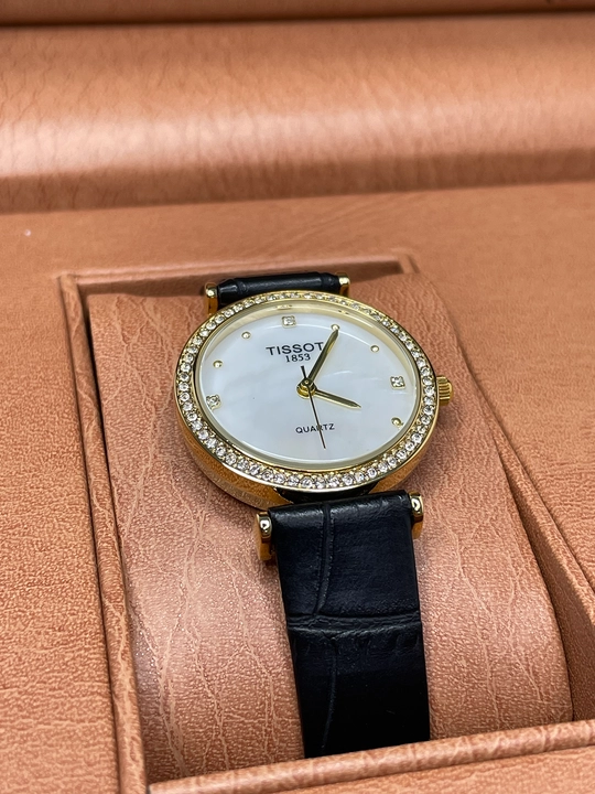 Стильные наручные часы Tissot для женщин и девушек 