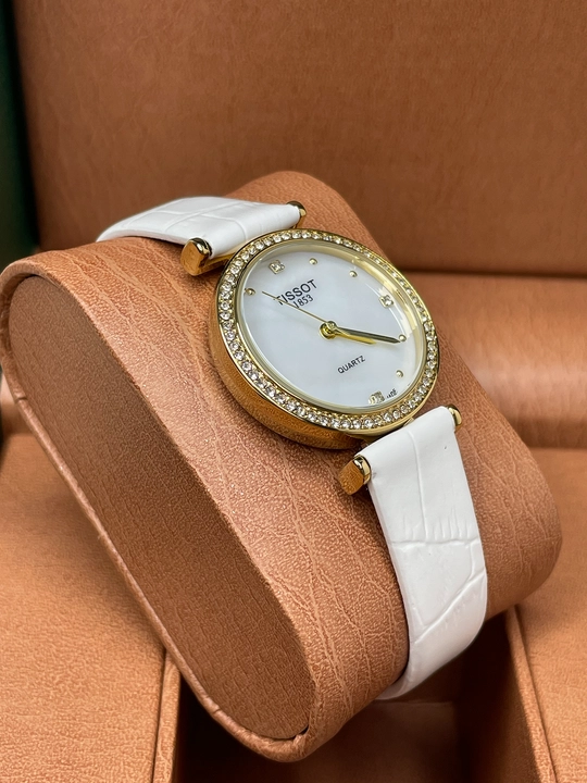 Стильные наручные часы Tissot для женщин и девушек 