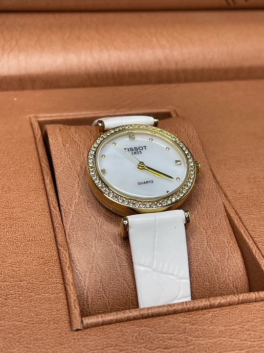 Стильные наручные часы Tissot для женщин и девушек 