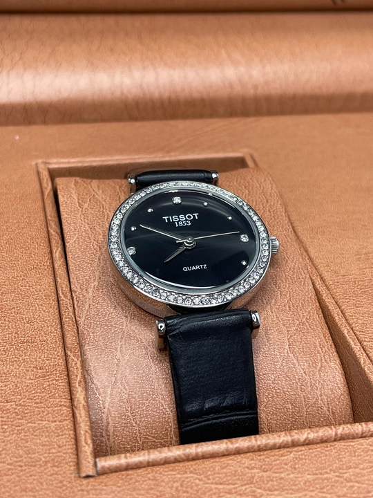 Стильные наручные часы Tissot для женщин и девушек 