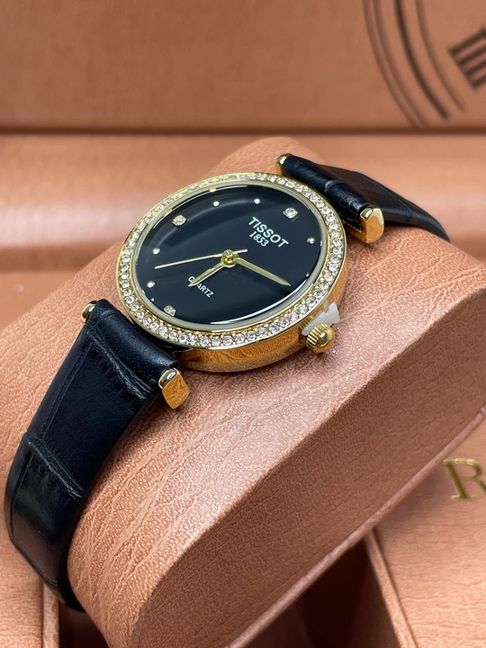 Стильные наручные часы Tissot для женщин и девушек 