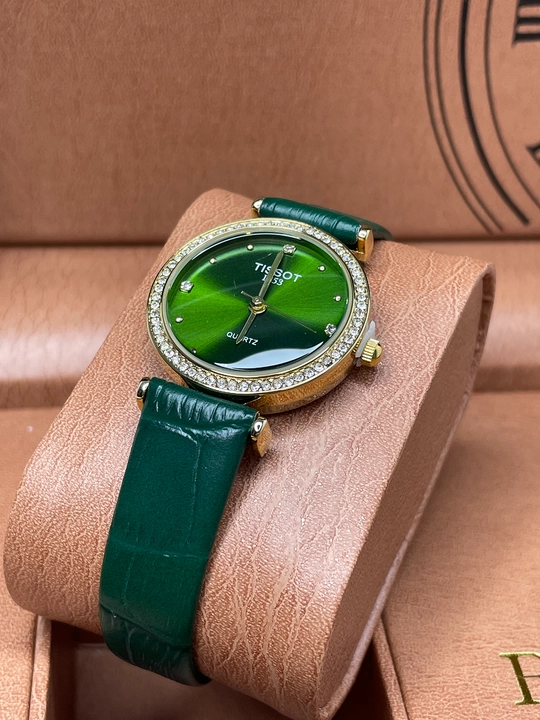 Стильные наручные часы Tissot для женщин и девушек 