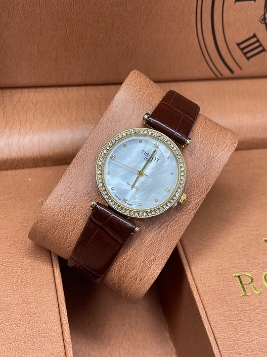Стильные наручные часы Tissot для женщин и девушек 