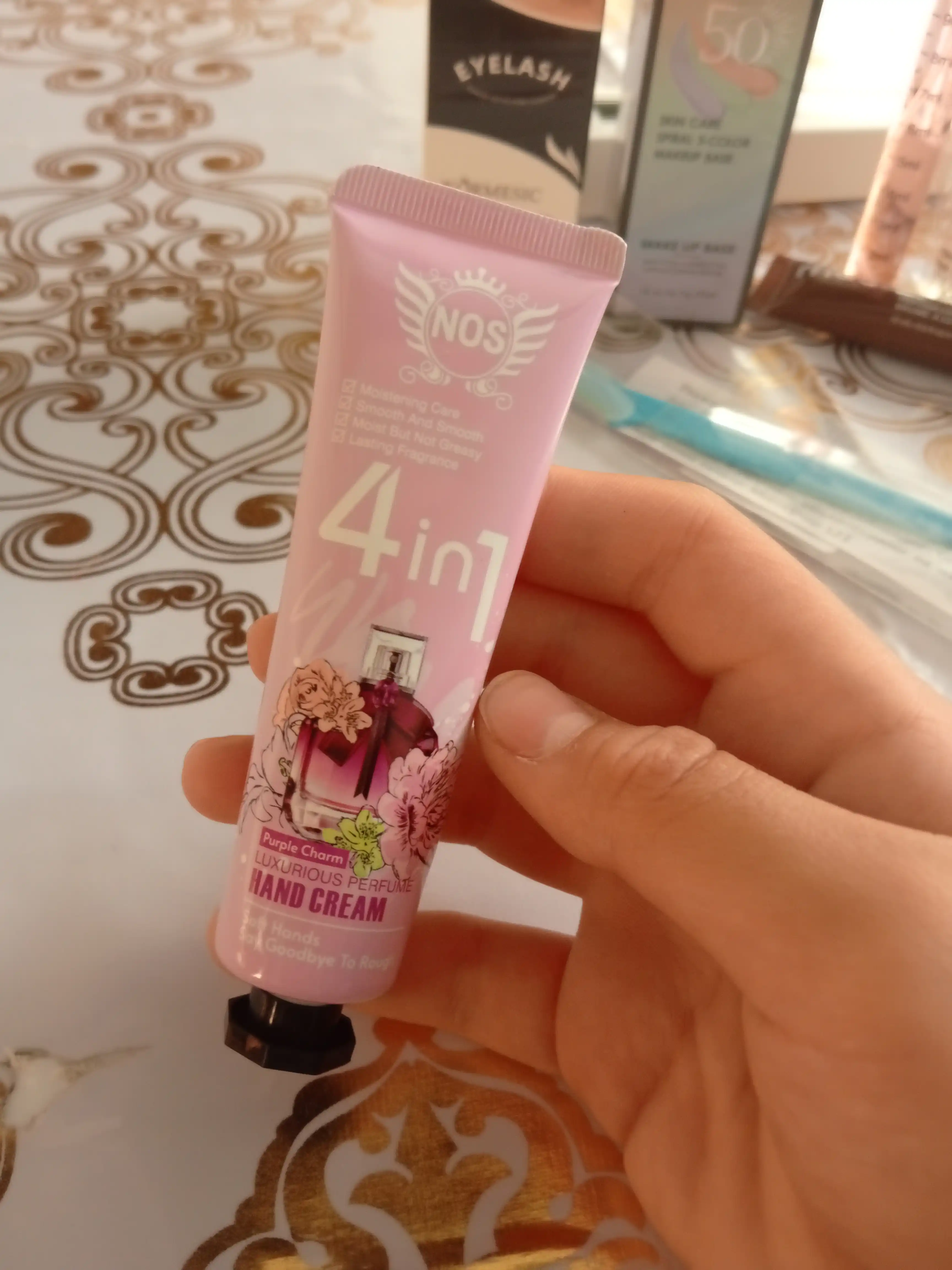 Крем для рук Median Perfume, увлажняющий и питательный, 30 мл